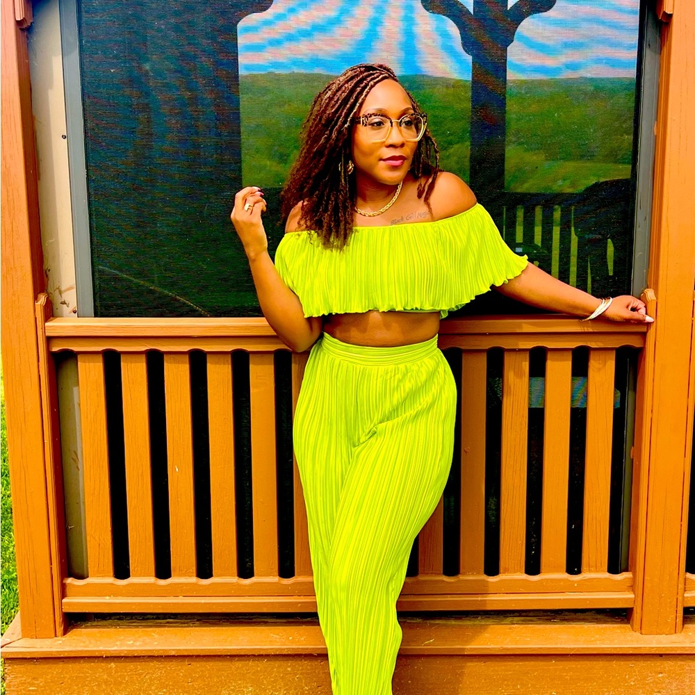 Meet your Posher, Freda